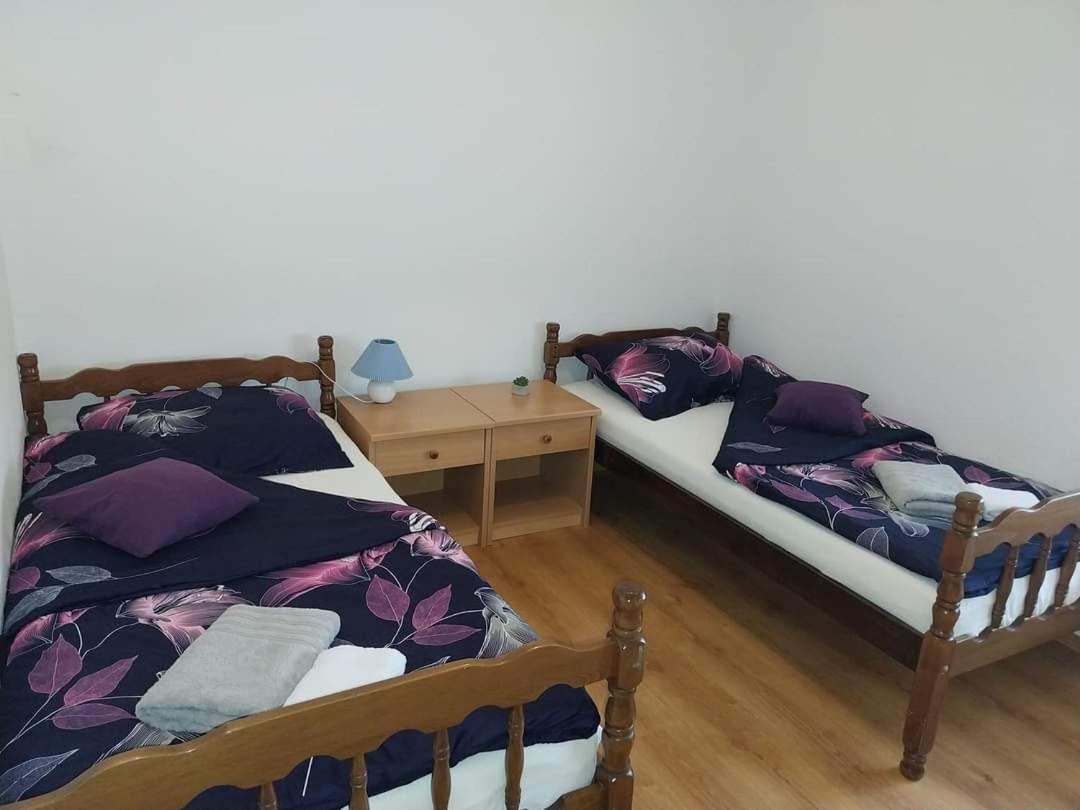 Guesthouse Juka Gospić エクステリア 写真
