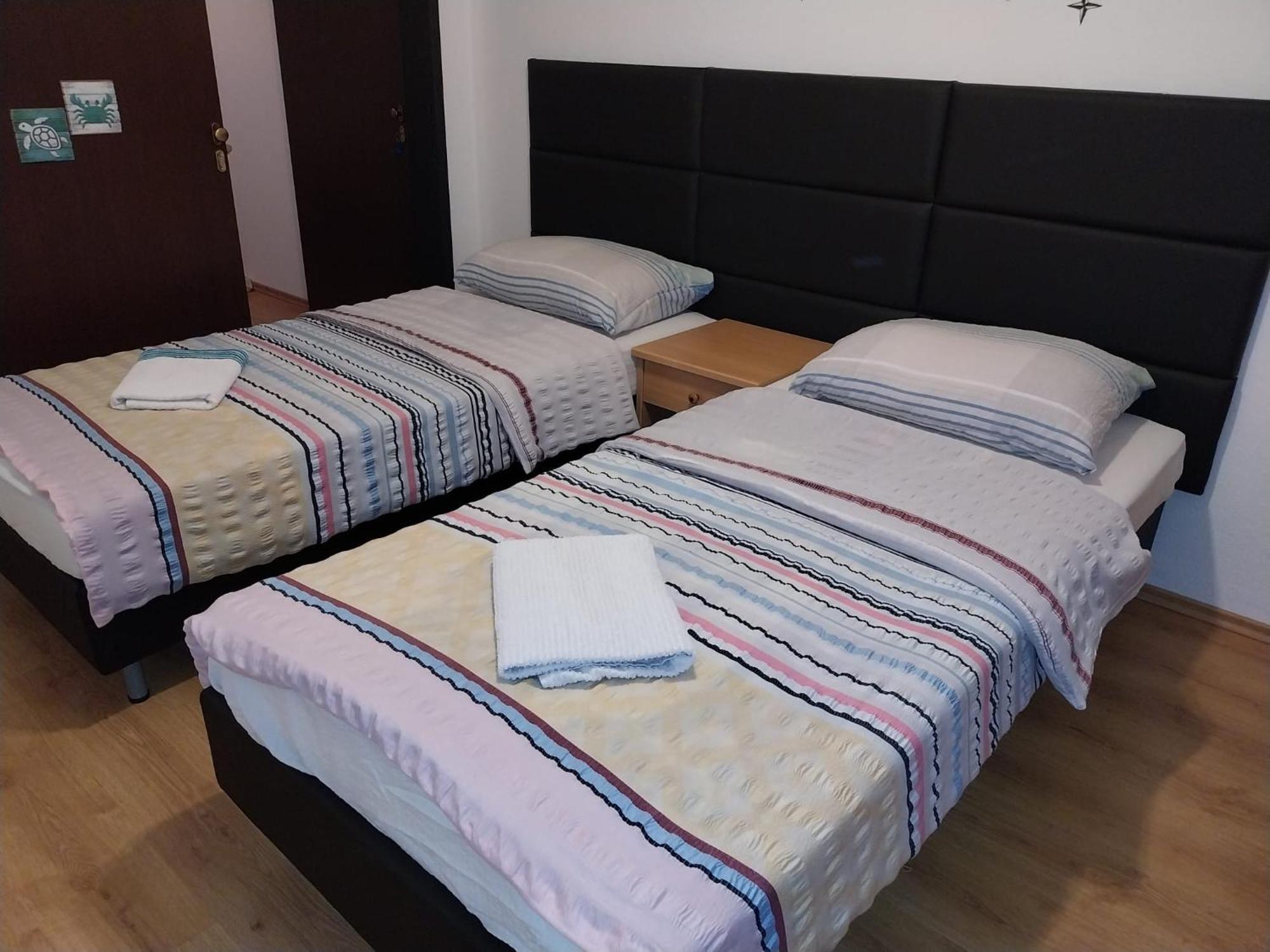 Guesthouse Juka Gospić エクステリア 写真